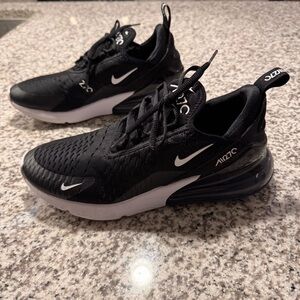 Nike Air Max 270 Black with White Women’s Size 9.5